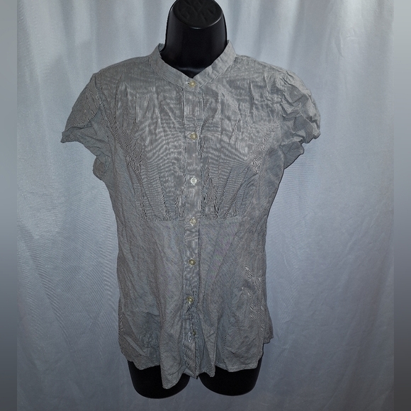 Calvin Klein pin striped button-down short sleeve blouse size medium - Picture 2 of 6